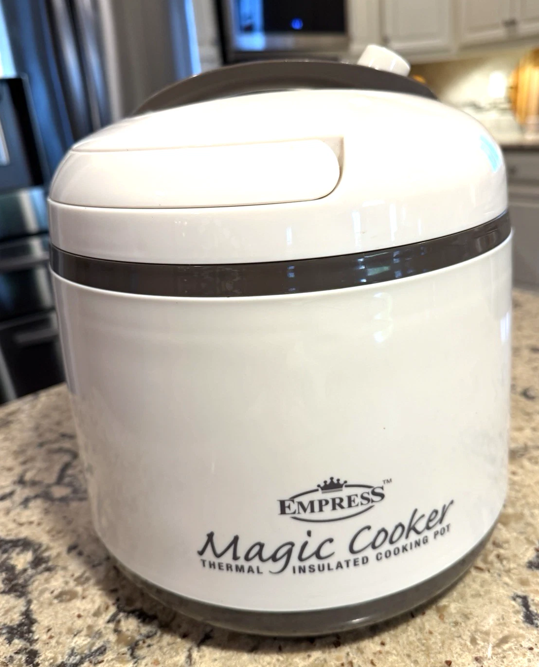 Empress Magic Cooker Thermal Insulated Cooking Pot 5.5 Liters.