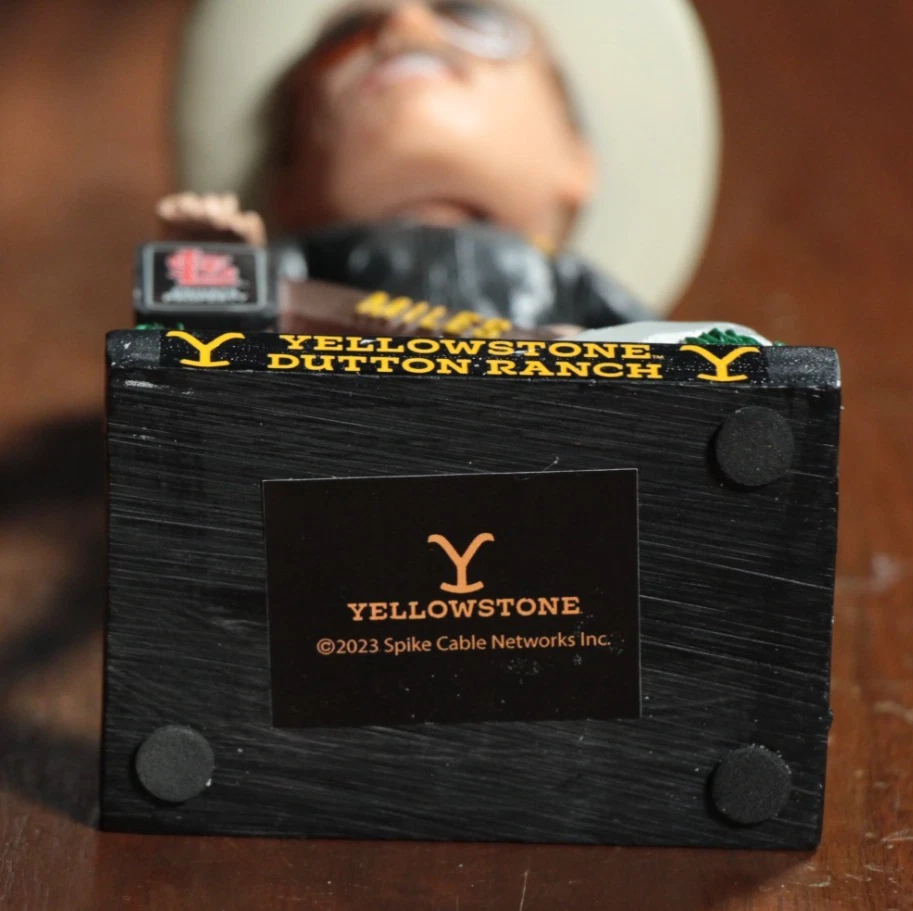 Bobblehead Miles Mikolas Yellowstone Cardenales de San Luis SGA Foto 3 de 3