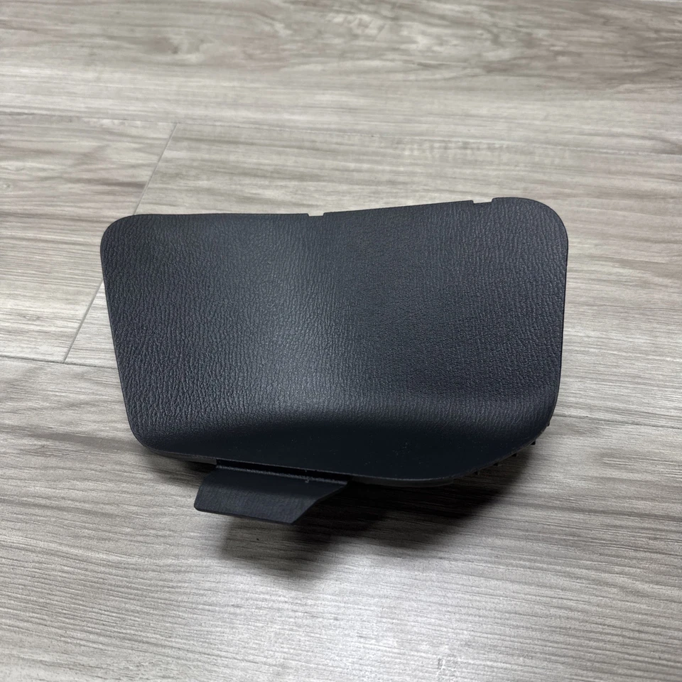 Mazda CX-5 2013-2015 luz trasera izquierda lado del conductor moldura de acceso OEM+ Foto 4 de 4