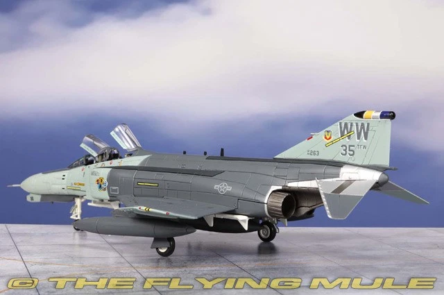 Hobby Master 1:72 F-4G Wild Weasel V USAF 35th TFW, 561st TFS #69-7253 Foto 2 de 4