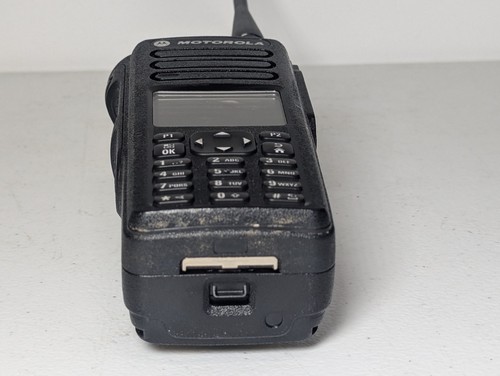Motorola XPR7580 800/900 MHz Radio w/ Connect Plus, AES, BT, Loaded TESTED - Zdjęcie 6 z 17