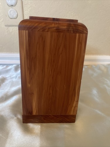 Cremation Urn for Ashes Pet Memorial Funeral Urns Box Wooden Cedar Hide Not Used