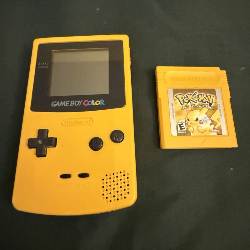Nintendo Game Boy Color Yellow w/ Pokémon Yellow