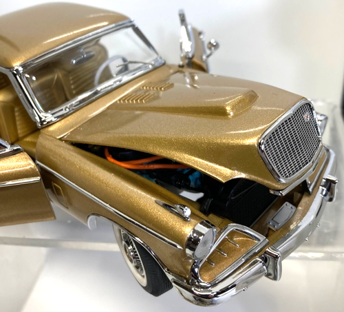 Danbury Mint 1957 Studebaker Golden Hawk Gold White 1:24 Scale Box - Picture 9 of 15