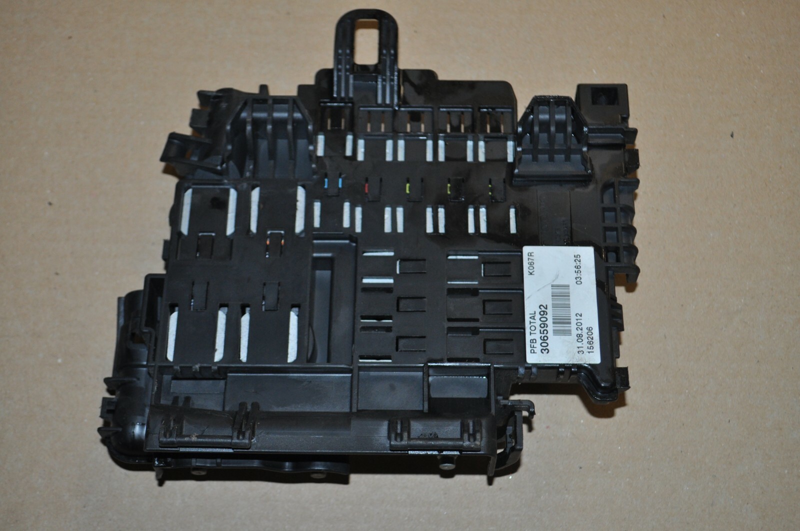 VOLVO S60 V60 XC60 ENGINE BAY FUSE BOX 30659092 | eBay