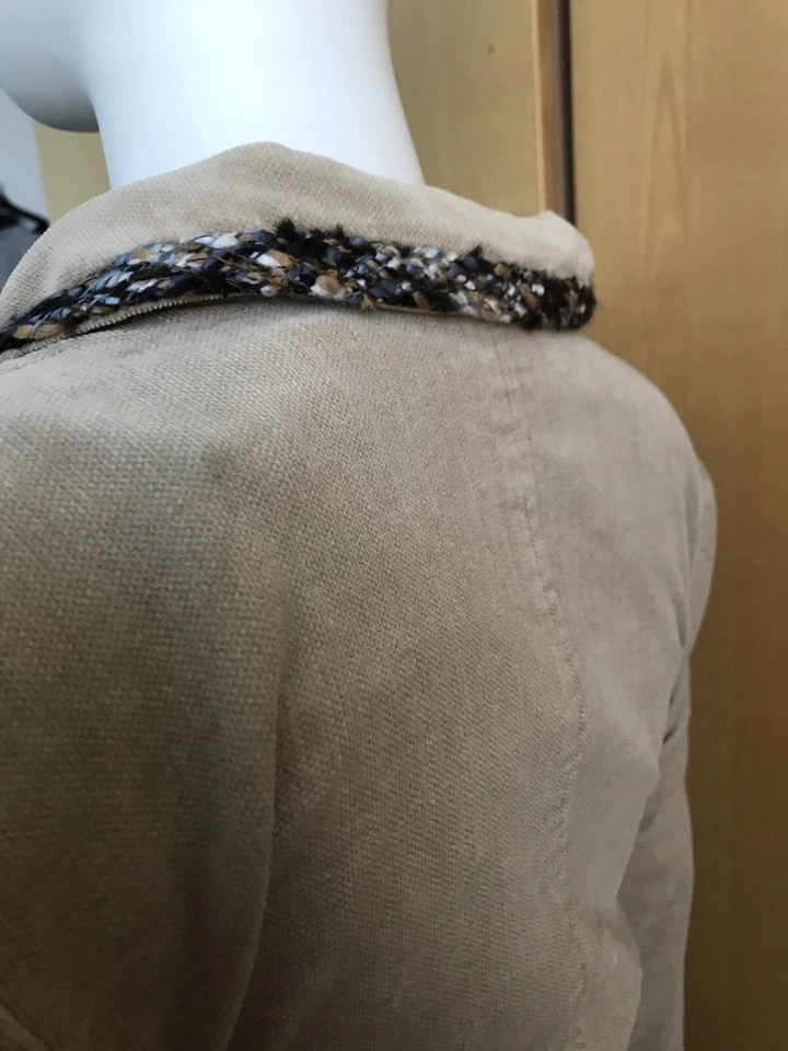 Gabardina para mujer Abs by Allen Schwartz pequeña beige leopardo ribete con flecos talla P Foto 4 de 4