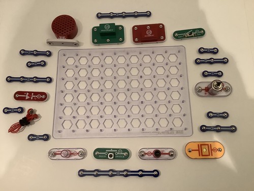 ELENCO SNAP CIRCUITS REPLACEMENT PARTS LOT OF 24 PIECES - Picture 3 of 8