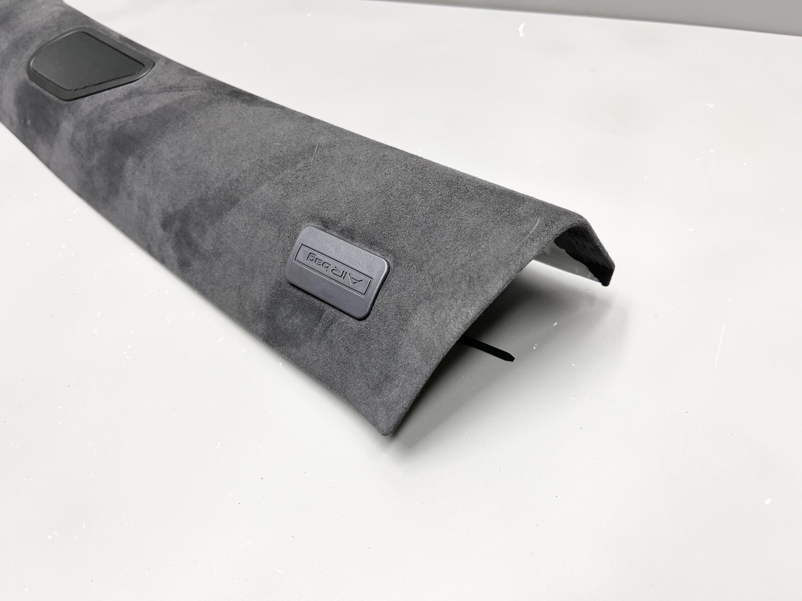 ⭐️2017-2020 MASERATI LEVANTE WINDSHIELD LEFT SIDE A PILLAR TRIM COVER PANEL OEM