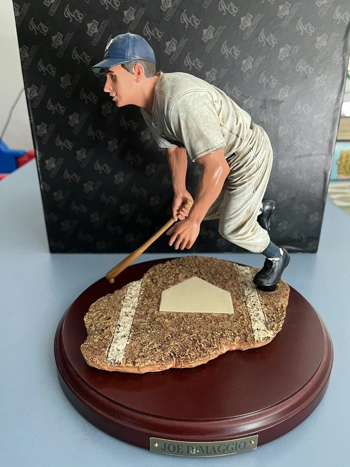 Estatua de Joe DiMaggio Yankees cubierta superior comienzos históricos con caja y embalaje Foto 2 de 4