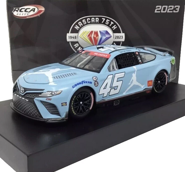 Coches de carreras diecast Toyota escala 1:24