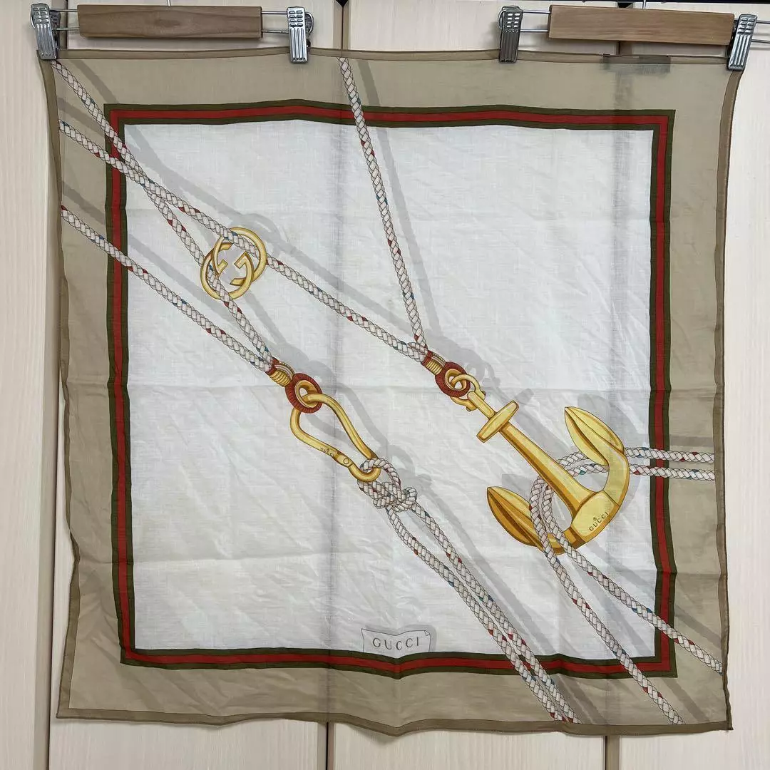 Foulard bandana GUCCI   Beige/Blanc/Or/Rouge/Vert   Unisexe   Style actif   Occasion