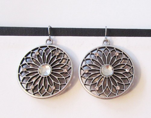 Premier Designs Jewelry Francesca Cut Crystals Earrings in Antiqued Silver RV$34 - Picture 3 of 5