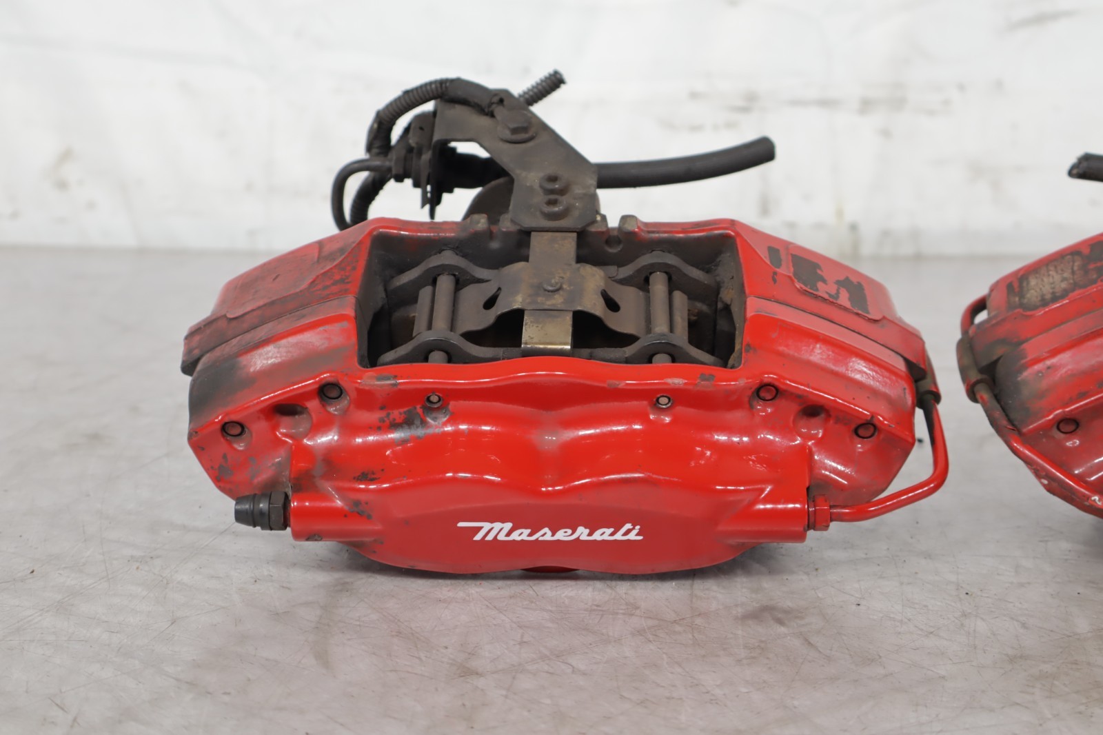 Maserati Ghibli 2014-2024 Rear Right Brembo brake caliper with pads Red