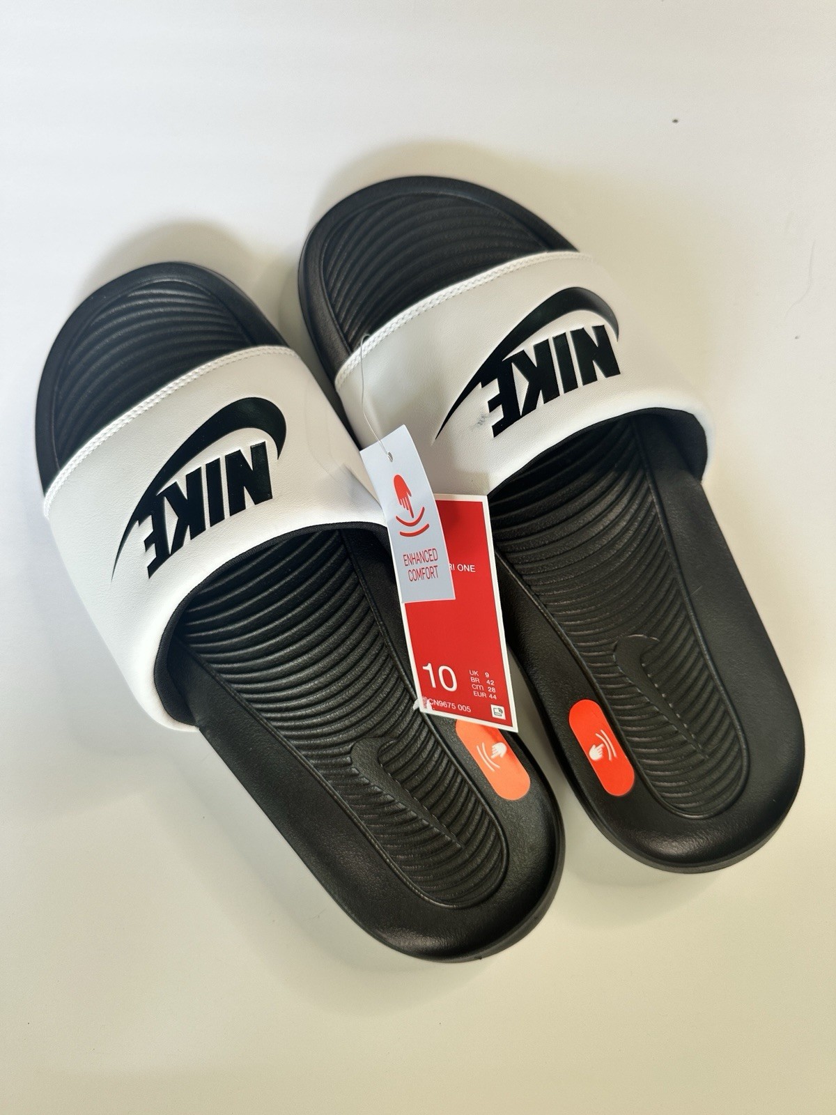 Nike Victori One Mens Slides White Size 10 Comfortable Athletic Sandals