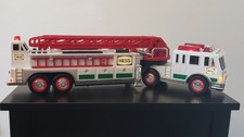 RARE Vintage 2000 HESS Toy FIRE TRUCK with Extension Ladder NEW in Original Box