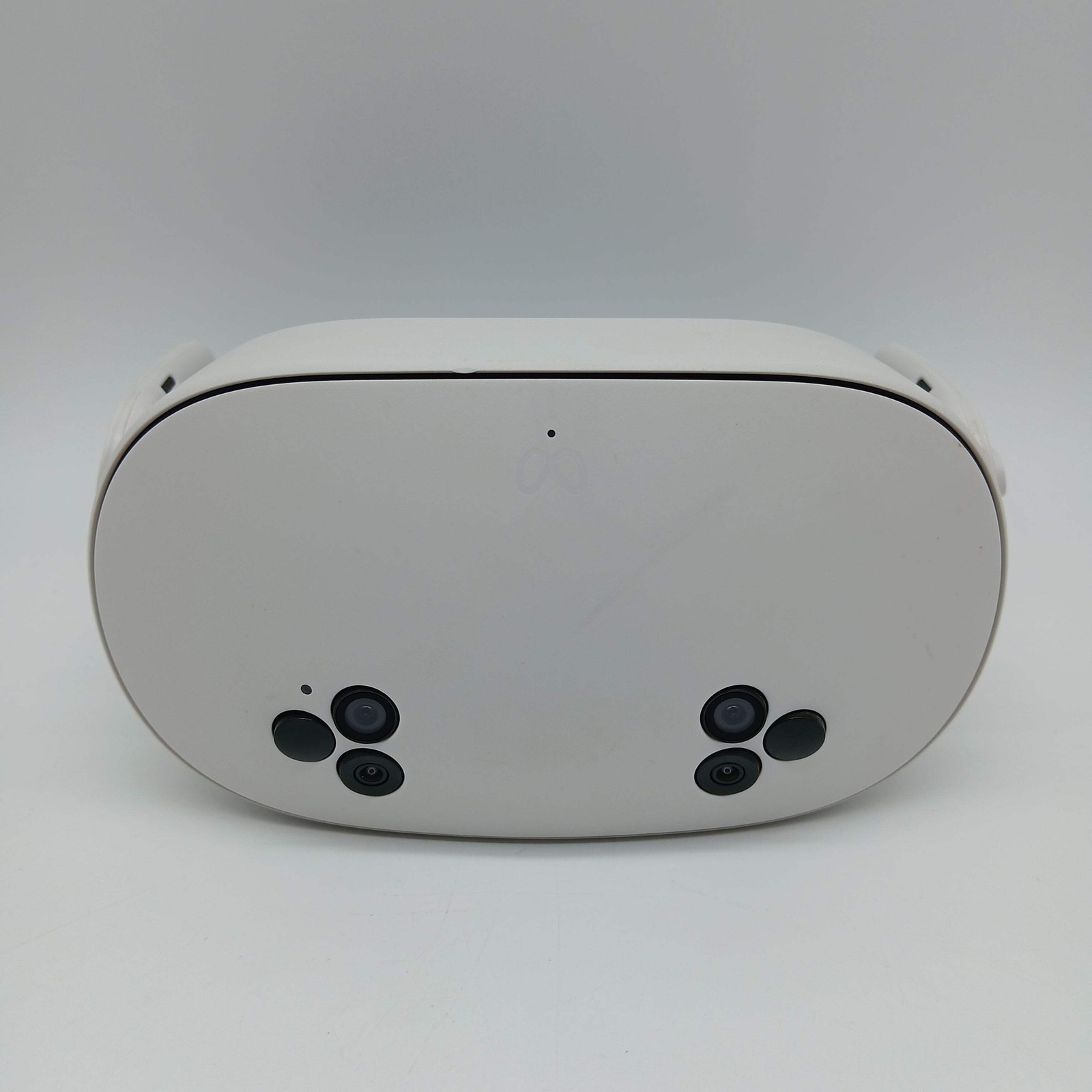 Meta Quest 3S 128GB Standalone All-in-One VR Headset P97