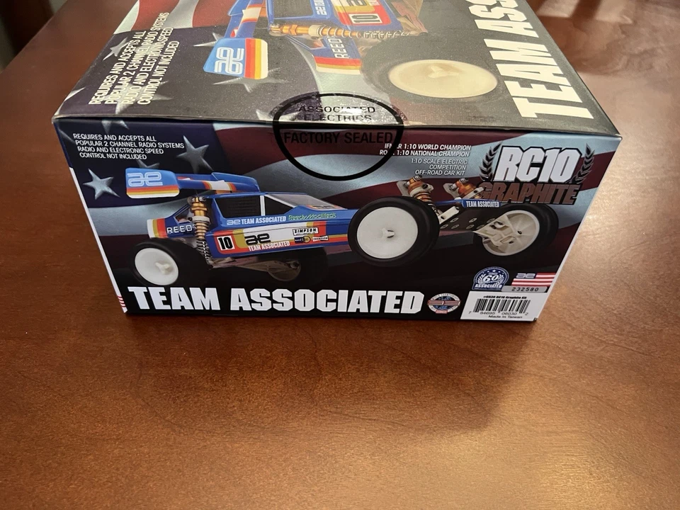 New Team Associated RC10 Graphite Reissue Kit ASC6030 Sealed - Image 4 of 4
