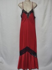 VINTAGE UNDERCOVER WEAR LONG NIGHTGOWN LINGERIE RED NYLON W/BLACK LACE MED USA