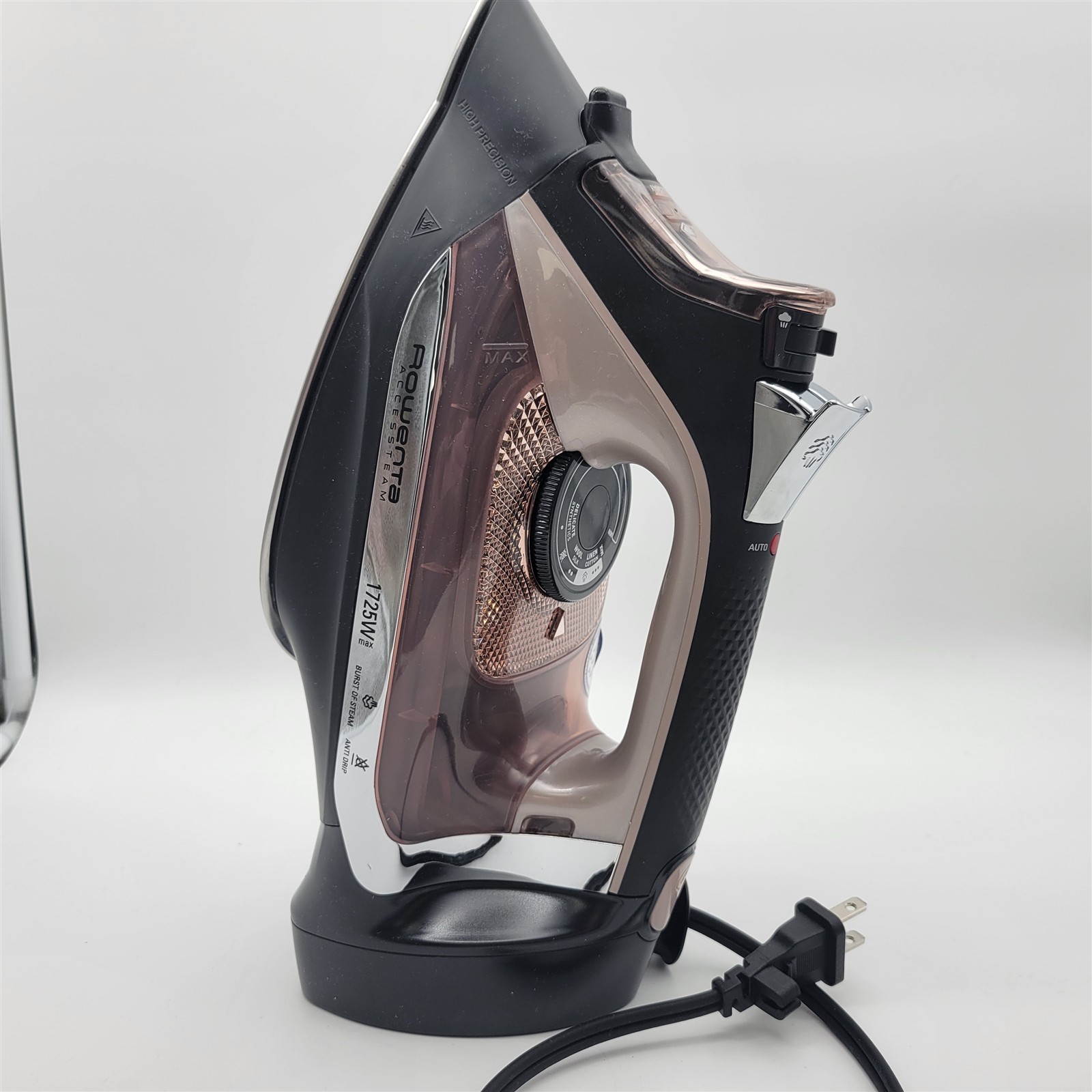 With Retractable Cord