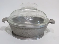 Guardian Service Ware Aluminum 6¾" x 2½" Pot 1 Qt. Dome Cooker w/Glass Lid