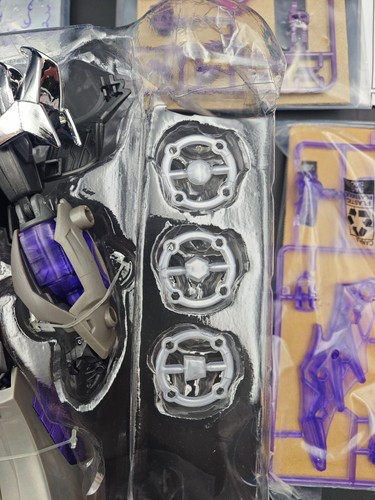 Transformers Prime Reissue Hades Megatron E9683 10th Anniversary Voyager Class - Picture 10 of 20