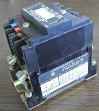 ALLEN-BRADLEY 700-RM110A1 - AC CONTROL RELAY - 120V, 60Hz - NEW SURPLUS