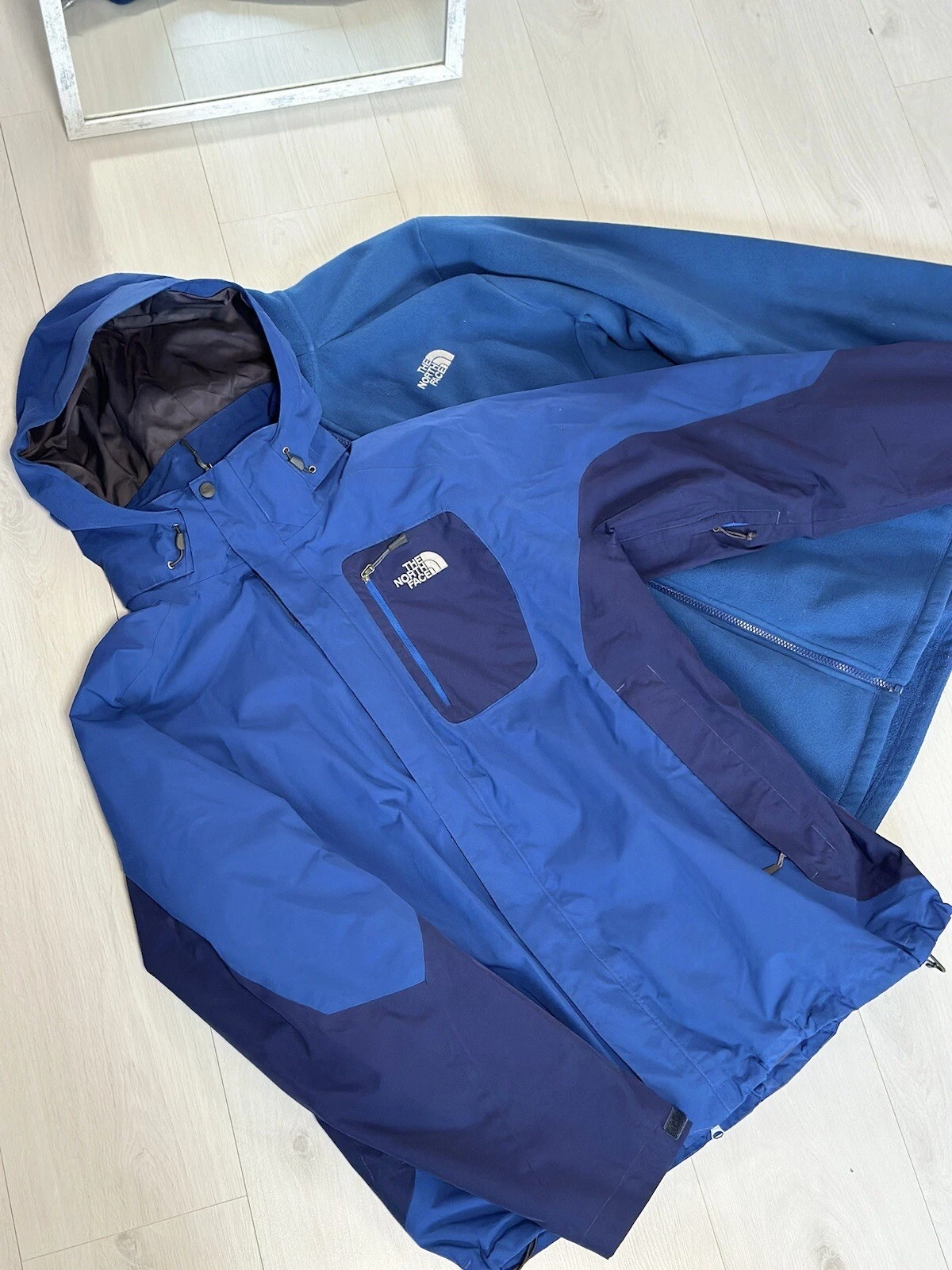 The North Face 3 in 1 Vintage Hyvent Waterproof Mountain Man’s Jacket Size XL