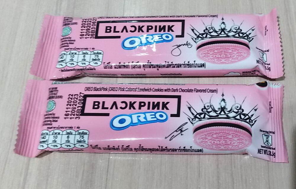 BLACKPINK x OREO Exclusive PC Photo card Pink Hat Pillow JISOO