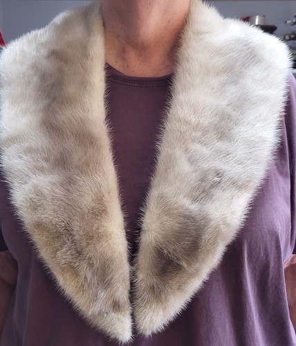 Mink Collar with snaps. 30" tip to tip, 20" top to bottom