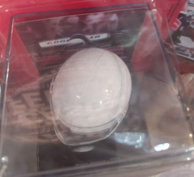 Casque De Pilote Ferrari René Arnoux (1983) - Échelle 1:5 - Modèle Spark - Neuf