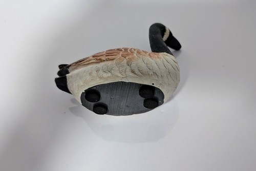 Hand Painted Canada Goose Figurine 4.5" Resin - Picture 3 of 3