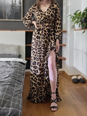 PrettyLittleThing Maxikleid Leopard V-Ausschnitt Langarm Schlitz Beinschlitz 36