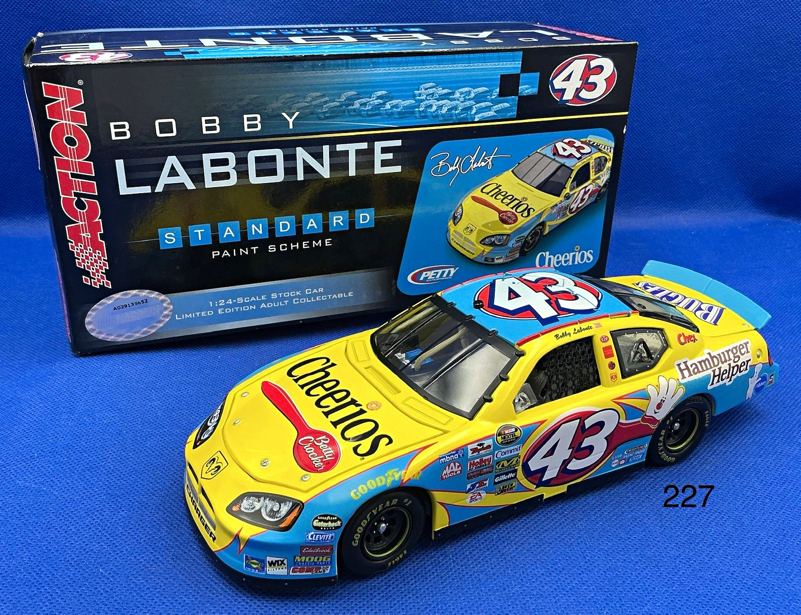 Action 1:24 Bobby Labonte #43 Cheerios 2006 Dodge Charger Diecast LE