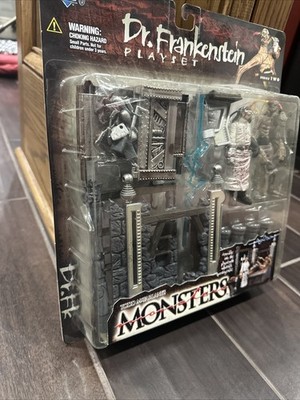 Todd McFarlane's Monsters Series 2 - Dr. Frankenstein Action