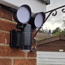 Battery LED PIR Motion Sensor Security Wall Light | Outdoor Garden Adjustable