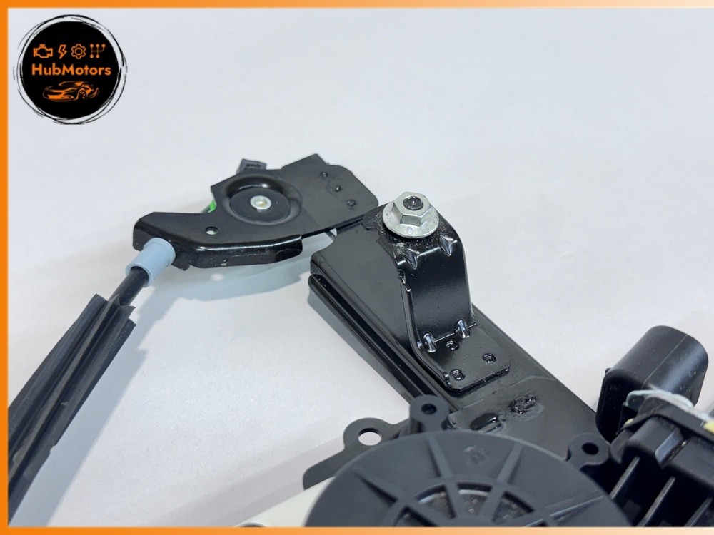 M139 03-13 Maserati Quattroporte Front Left Door Window Regulator w/ Motor