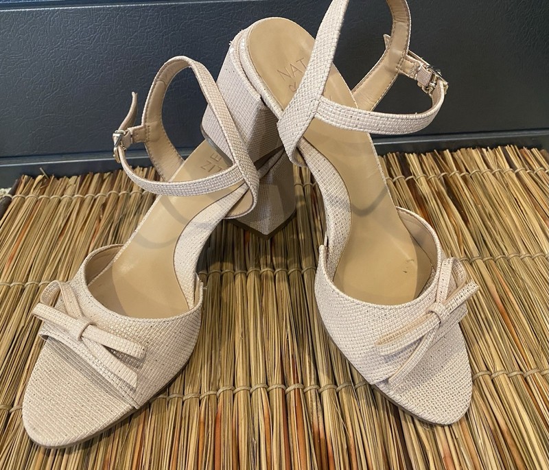 Naturalizer Women's Cute Bow Detail Sandals Beige Dress Sz 7.5 Pre-owned  Deal 