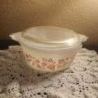 1950s VINTAGE PYREX PINK GOOSEBERRY #472 CASSEROLE DISH! SLIGHT FADING