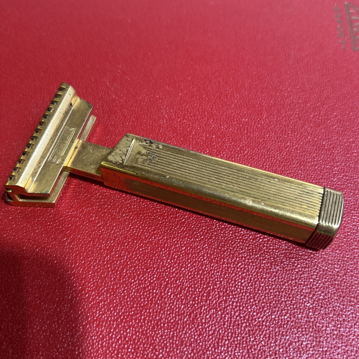 Heavy Vintage Schick Gold Tone Injector Repeating Safety Razor