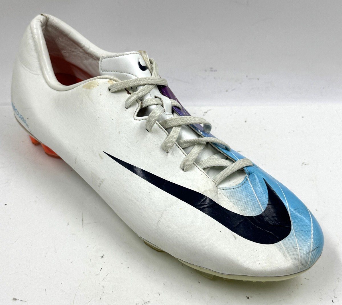 Nike Mercurial Miracle Men's Sneakers Sz 13 White Football Nike Mercurial Miracle Men's Sneakers Sz 13 White Football