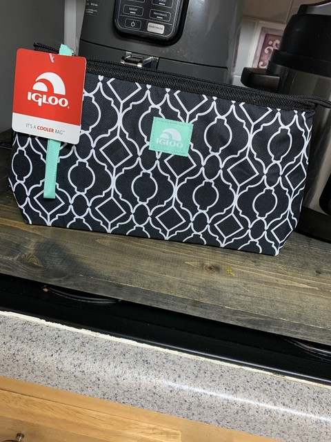 igloo lunch clutch