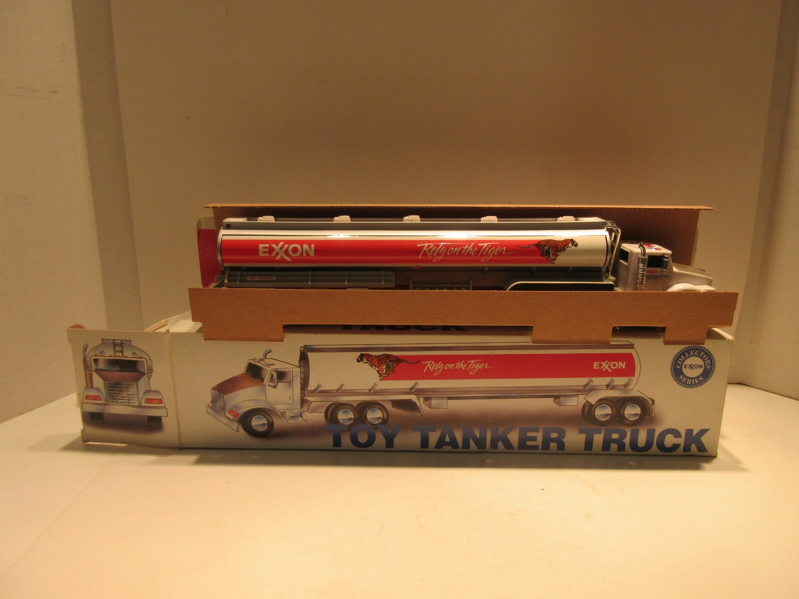 1993 Exxon Toy Tanker Truck Collectors Series Gas Oil