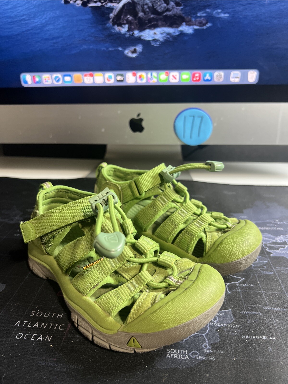 Sandali sportivi verdi KEEN Youth taglia 11 impermeabili escursionismo tacco chiuso spiaggia