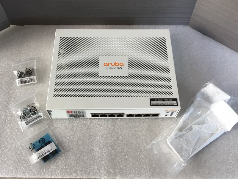 HPE Aruba Networking Networking Instant On Switch 8p Gigabit 1830 JL811A