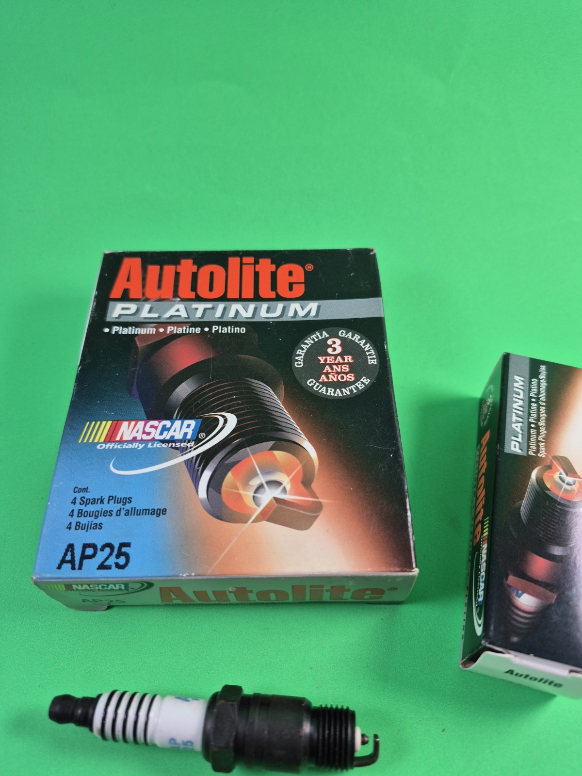 Autolite Platinum AP25 Spark Plugs 5-Pack New Nascar Licensed Performance NIB...