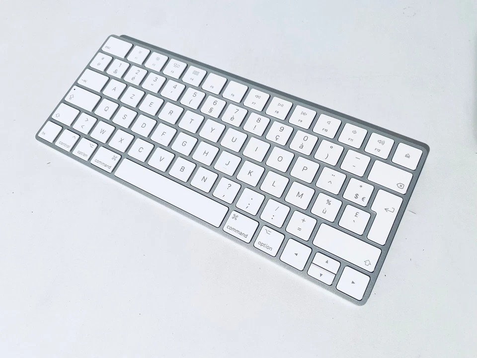 Apple Tastatur Wireless Magic Keyboard 2 Azerty USA A1644 - Bild 2 von 4