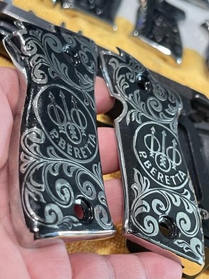 ALFREDO BERETTA⭐️破格‼️ブラック⭐️定価420,000円⭐️破格‼️ Prieto Beretta 380 cheetah 84fs Stainless Steel Grips!! Beretta