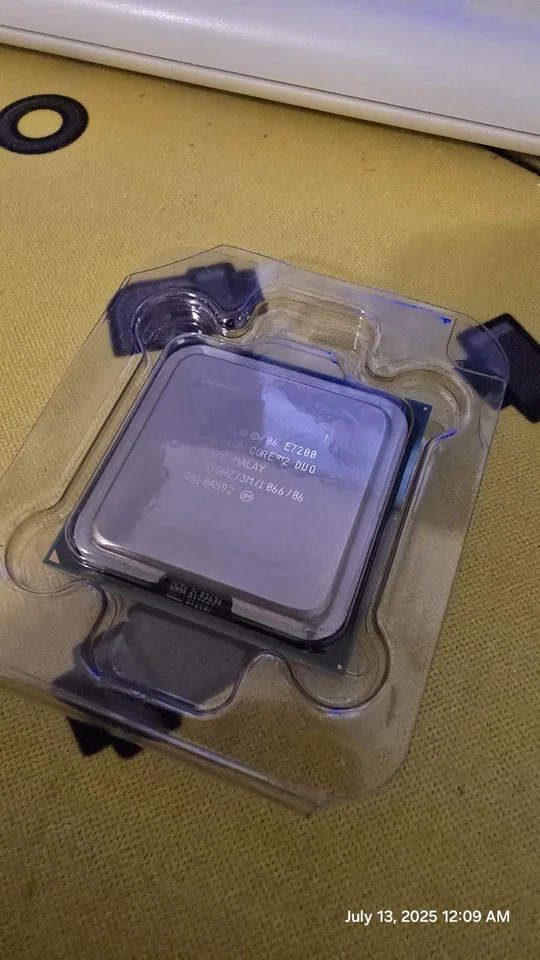 INTEL '06 E7200 INTEL CORE 2 DUO CPU - Image 2 of 3