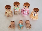 Sylvanian Families Meerkat Family Set of 7 - 2 Parents 2 Children & 3 Babies