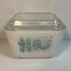 PYREX  BUTTERPRINT TURQUOISE ROOSTER 0501-43 Refrigerator Dish with Lid 1.5 pt